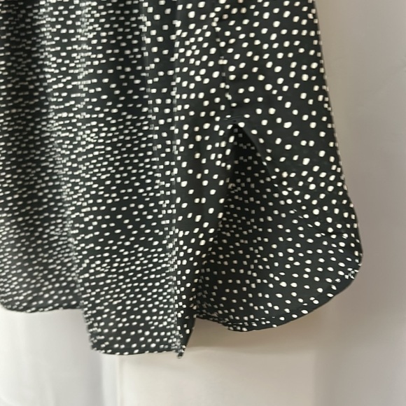 H&M Black and White Polka-dot Long Sleeve Button Down Blouse. Size 12. - Picture 3 of 11